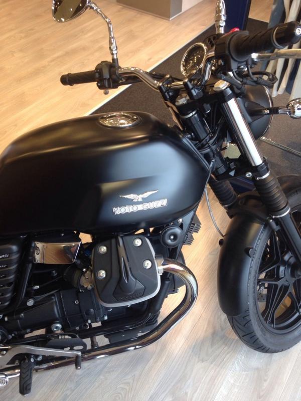 Bromodetheboxx's tweet photo. Koop een Vanguard jeans en wie weet win jij deze motor bij ons in de shop te zien http://t.co/STNjcQgqoM