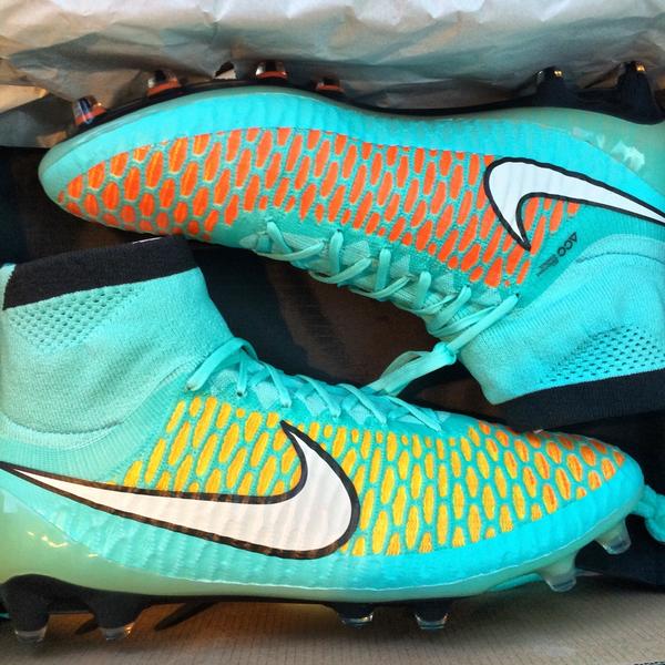 2017 Nike Magista Orden Ii Tf