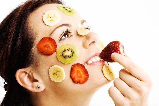 RoutineHealth's tweet image. The Top 5 Anti-Aging Foods bit.ly/ZcODJe #antiaging #fruits #veggieday