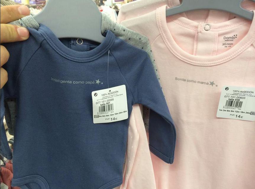 Diacrítico Quagga Engañoso Hipercor retira ropa de bebés con mensajes sexistas