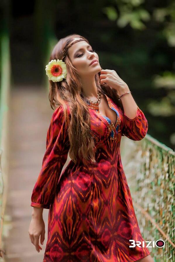 AdriFonsecaGr's tweet photo. @AdriFonsecaC  Hermosa 💜 http://t.co/wrqtRr4uDL