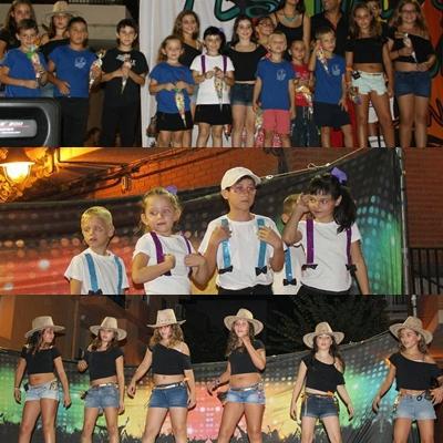 fallalasaletta's tweet photo. El viernes 26 celebraremos a las 22h. "Festival de Play-backs". A las 21h. tendremos cena de sobaquillo http://t.co/CSji5dJH4o