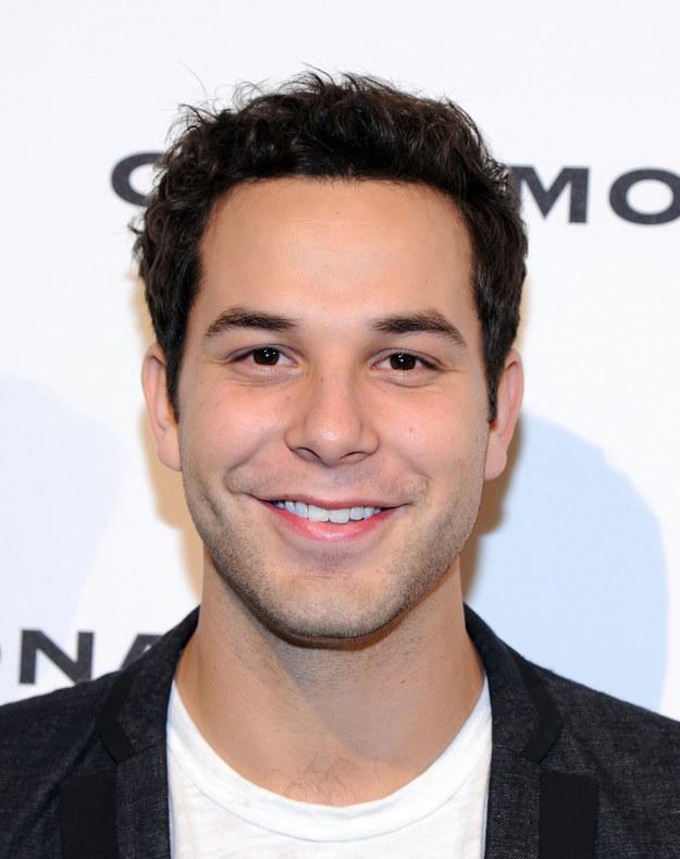Happy 27th birthday to Pitch Perfects Skylar Astin! 
