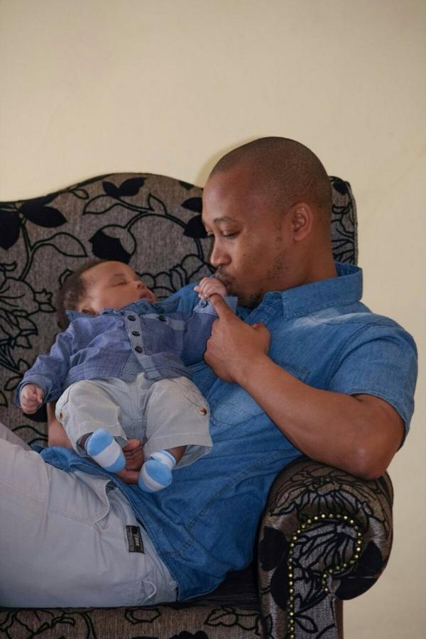 FatherFigure_ZA's tweet photo. @Esron10 Accountant for Accumulo Consulting #SuperDad #FatherfigureSA.You calmness & understanding is what is needed. http://t.co/qfR9graoOe