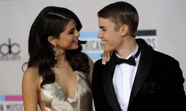 tctelevision's tweet image. |DBEB| @justinbieber y @selenagomez decidieron formalizar su relación sentimental, por lo que se irán a vivir juntos.
