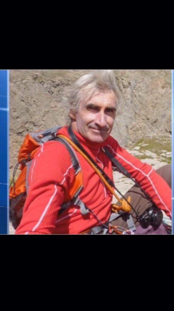 kkerima's tweet photo. Rendons lui hommage, ne diffusons pas la vidéo de la barbarie mais partageons plutôt cette belle photo #HerveGourdel http://t.co/ocpcDmvUTT
