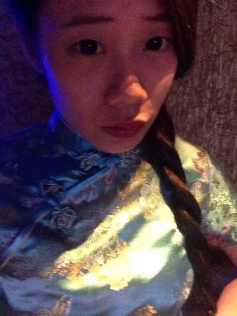 elle8642's tweet photo. 其實到今天
我依舊會難過
畢竟我們一起相處了三年
大學三年妳也陪伴著我不少

對我來說
很多時候很多事情是可以解開誤會的
只怕對方不願意不想面對罷了

用這張苦情女人花系列表達我的悲傷... http://t.co/vITVlb8O6s