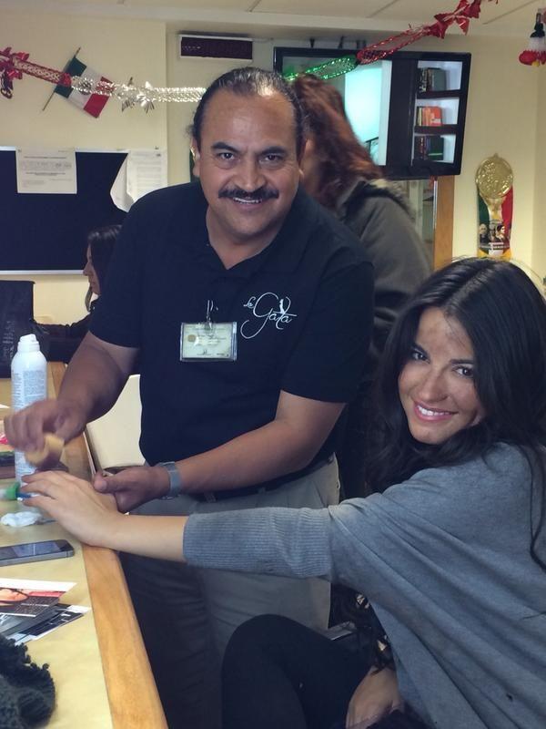 MaitePerroniRou's tweet photo. @MaiteOficial en la grabaciones de final de @LaGata_Of @iLaGataTV #sonrisa #FINALGATA #LaGatafinal http://t.co/xxhwxaiuUK