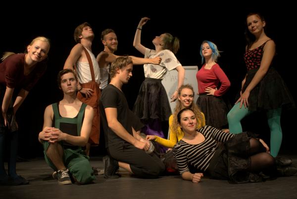 itismarch's tweet image. Rīt LBN 18: 00 pēdējā diena, kad pieņem jaunos dalībniekus Liepājas jauniešu teātra studijā. Ja interesē, atnāc! :)