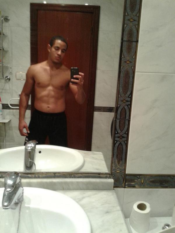 MisterTarzan's tweet photo. Jiji http://t.co/kmQlnWZw9E