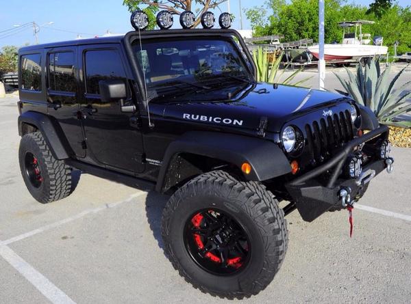 UpdatedCars's tweet photo. Jeep Rubicon 😱 http://t.co/WudIx6seCO