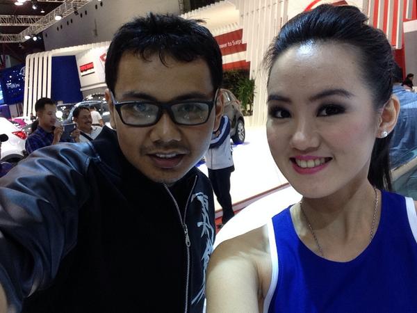 ainstein baringbing tweet media