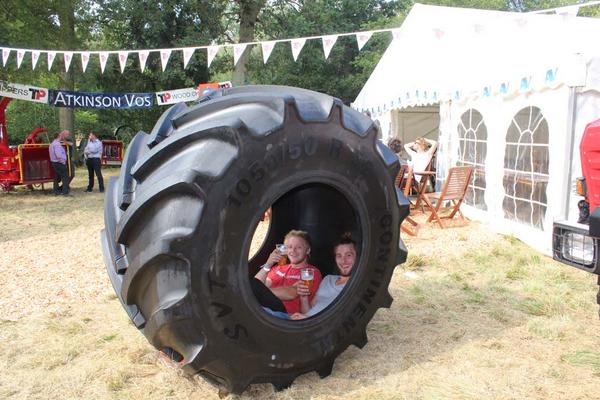Unimogs_UK's tweet photo. #AtkinsonVos had another successful show at the #APF2014! Thank you to everyone who came to visit - #unimogs.co.uk http://t.co/rfuC9zPFRn
