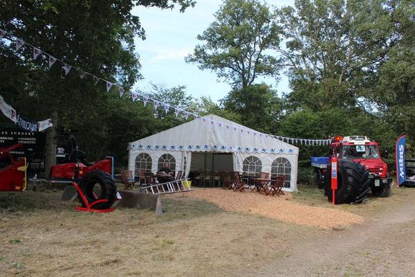 Unimogs_UK's tweet photo. #AtkinsonVos had another successful show at the #APF2014! Thank you to everyone who came to visit - #unimogs.co.uk http://t.co/rfuC9zPFRn
