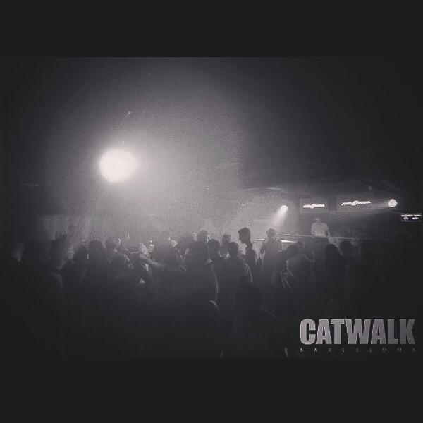 Josedemara's tweet photo. Some pics of my Barcelona last weekeend's gig 🔊💃 #Neveandfriends http://t.co/N43zL300l2