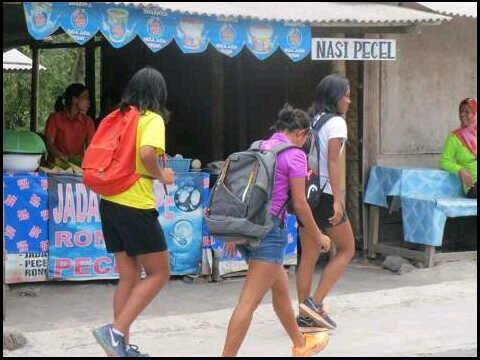 <a href="/saskia21_/">faiza munabari S</a>  <a href="/hernandacholis/">yuhuuu07</a>