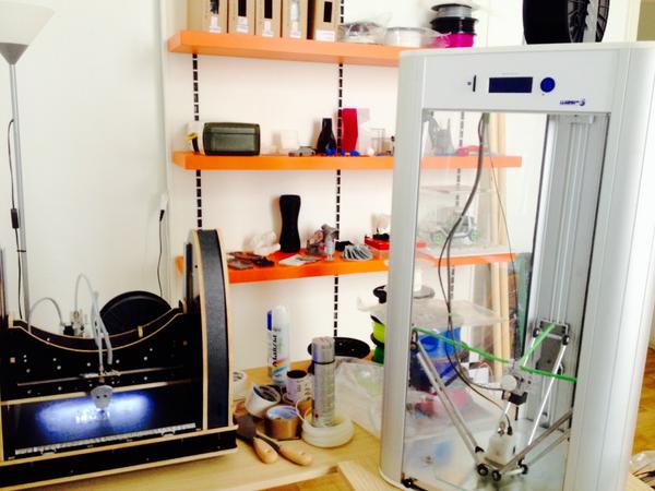 Designeasy1's tweet image. Buon pomeriggio dalle nostre stampanti 3D!  #designeasy #3dprinting #powerwasp #deltawasp #wemake