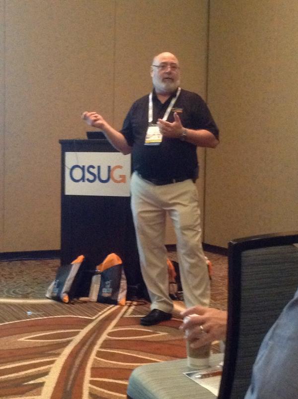 ASUG_Ontario's tweet image. Andy Roche from Catch Intelligence presenting @SAPAnalytics #BI41 Platform MultiTenancy for Admin/Landlords. #SABOUC