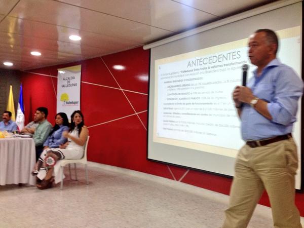 CesarAlDia's tweet photo. Alc @FredysSocarrasR instala 1er grupo de acreedores para reestructuración de pasivos con el fin de entrar a Ley 550! http://t.co/Gpp6d1MjOL