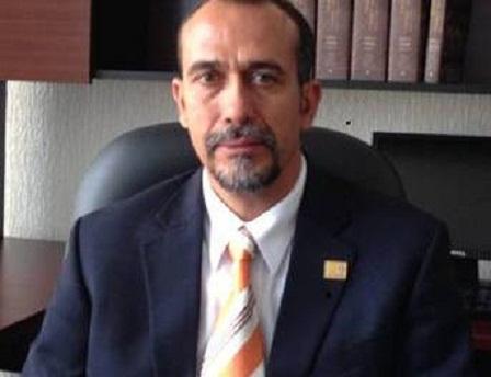 Solyucatan's tweet photo. Ejecutan y calcinan dentro de su vehículo a diputado Levantado http://t.co/TrYdHGvA1p http://t.co/tXx9EdO60x