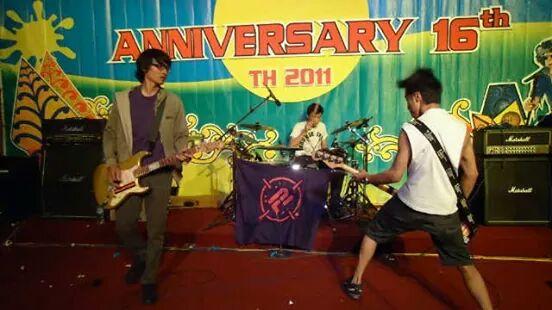 foxy roxy tweet media