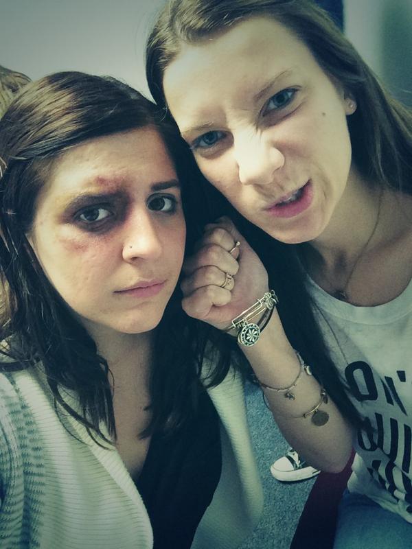 ari_cha's tweet photo. @daniellebpaton likes to beat me up every now and then π #rayricebelike http://t.co/GcnieTAdOH