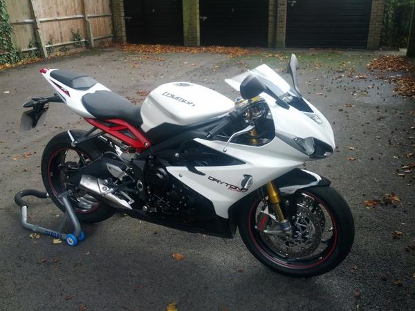 OnYeBike's tweet photo. 24/09/2014 Between 2pm~5:30PM my 675R got stolen near New oxford street, London. REG is LK63LMY, #stolen @TSMWAlerts http://t.co/R6ydKHK7Ap