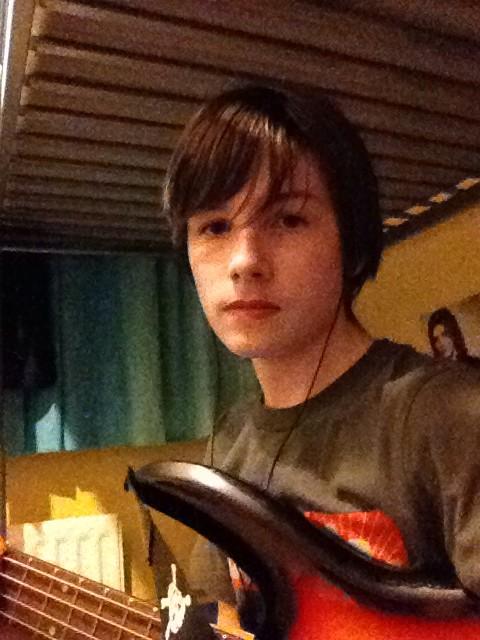 milestrigger's tweet photo. Getting ready to play my bass http://t.co/nw2qr7P6Lb