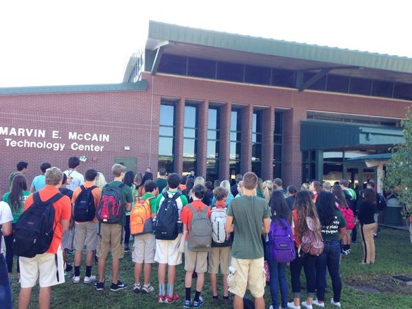Mosley_FCA's tweet photo. #SYATP14 Pics!! Thanks everyone for coming!! #NeverStopPraying @FCSmosley @MrTAPUSH @thedougmoore @foxandfriends http://t.co/RSidL11t7A