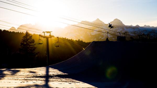 Big news for #California snowboarders: <a href="/MammothMountain/">MammothMountain</a> to acquire <a href="/Bear_Mountain/">Poppy Harrogate</a>: snowboarder.com/news/mammoth-r…