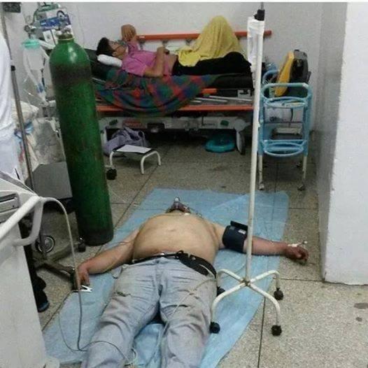 ResisteBarinas's tweet photo. CONDICIONES EN LAS QUE ESTA EL HOSPITAL LUIS RAZETTI EN #BARINAS #24S ASI ES QUE SE GOBIERNA @Adan_Coromoto? http://t.co/1euHJICl1p