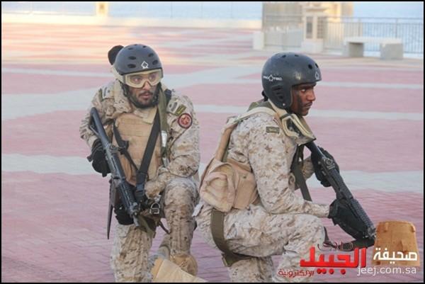 قوات الأمن البحرية الخاصة والضفادع البشرية تستعرض باليوم الوطني السعودي ByUJDd9CAAAi9r5