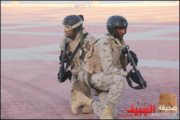 قوات الأمن البحرية الخاصة والضفادع البشرية تستعرض باليوم الوطني السعودي ByUJDn9CcAAEZ2v