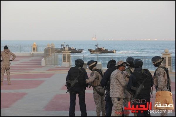 قوات الأمن البحرية الخاصة والضفادع البشرية تستعرض باليوم الوطني السعودي ByUKC9tCAAAjqeO