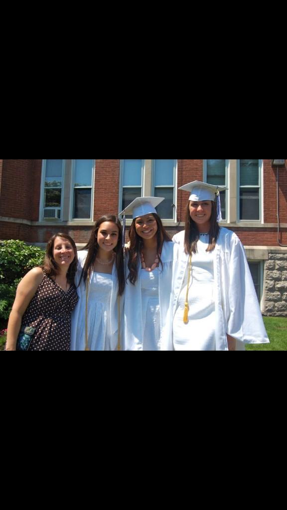 gracee1394's tweet photo. #thecircleofmercyistimeless #missthesethree #HappyMercyDay http://t.co/hGG3Kk538X