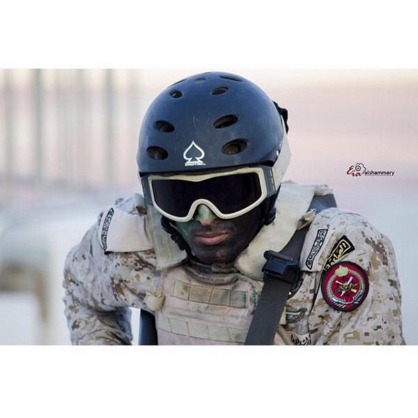 قوات الأمن البحرية الخاصة والضفادع البشرية تستعرض باليوم الوطني السعودي ByUM-qNCUAAyRA2