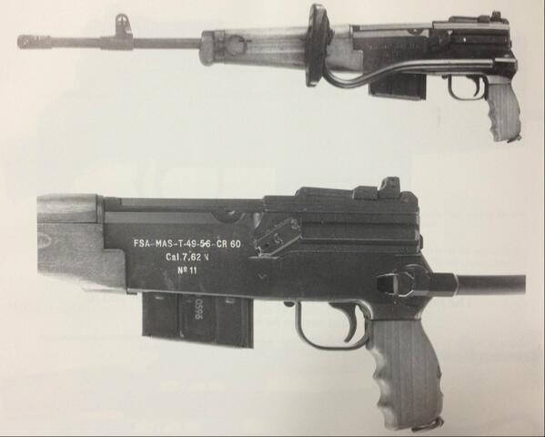prototypeguns's tweet image. MAS49/56 CR60
MAS49の改良型MAS49/56に、折畳装着した空挺部隊用モデル。レシーバー左側面に取り付けられたワイヤーストックで、AKS-47のように下方に回転させることで折り畳むことができる。