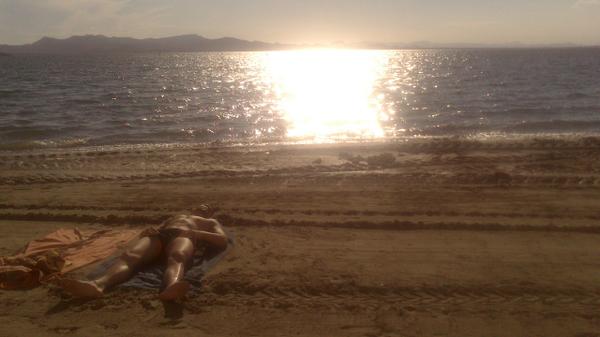 AinaraRubio's tweet photo. Vacaciones merecidas! @AnfranMula http://t.co/qLMApU9HeY