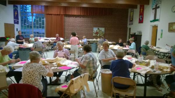 IshpemingWUMC's tweet photo. Keep Kids Warm last night! So proud of all who came out to help. http://t.co/4CFdEsa6O4
