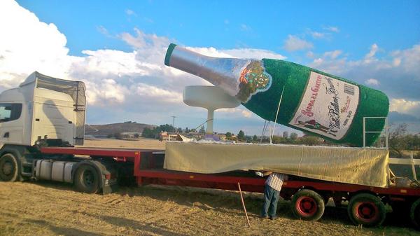 ferni6110's tweet photo. "@PericoRock9: Y para #Bullas que se nos va nuestra carroza! #PeñaLaMosgaGao http://t.co/zBdFBtRQt5"