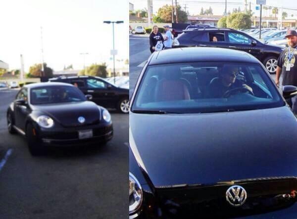 escapismjpg's tweet photo. So this is Gerard Way's car http://t.co/WbsKW9gEuh