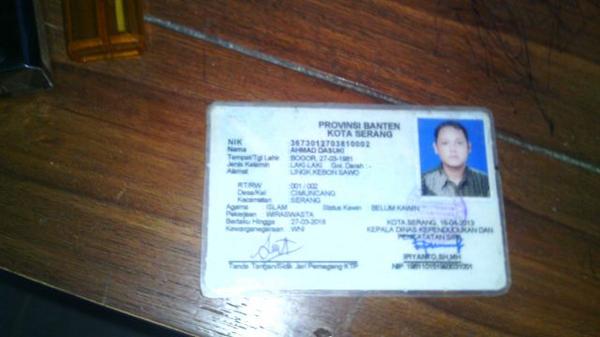 TbAldy's tweet photo. Wanted : Ahmad Dasuki Asal Kota Depok Jabar. Penggelapan Mobil Rental 3 Unit. Tlg Kabarin Klo Liat Org Ini ke Saya. http://t.co/82wI5ZoLqM