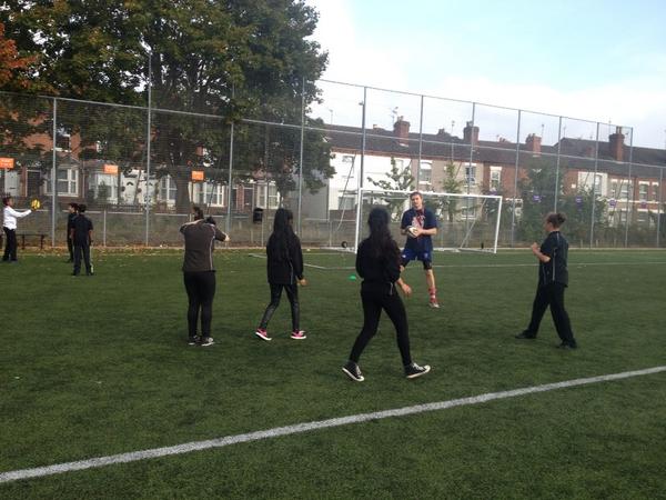 SidneyStringerA's tweet photo. Rugby enrichment class get training tips - just 1 of our 85 enrichment activities #stringerfun http://t.co/GxDmCPIygi