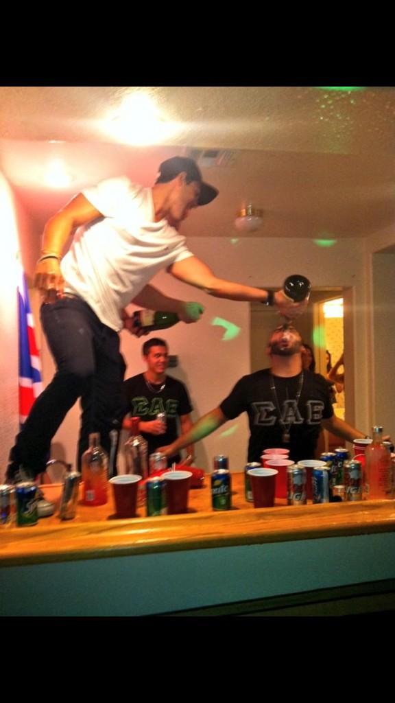 bzimmer16's tweet photo. Happy birthday my pledge brother and of my dearest friends @JStasi24 #WegoWild #TwentyOne http://t.co/i5wFdwESG9