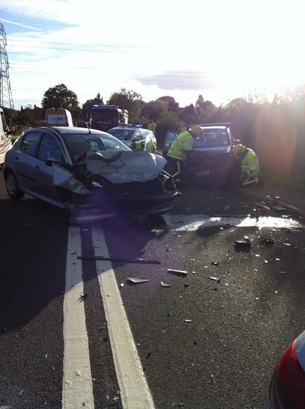Exeter_PDU's tweet photo. Thank goodness for seatbelts!! They saved lives tonight for sure. Thank to @DSFireUpdates and ambulance staff. http://t.co/PXIhh3AvH1