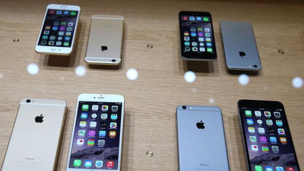 BFMTV's tweet image. Un iPhone 6 coûte en réalité... 155 euros à fabriquer bit.ly/1vaNuwv