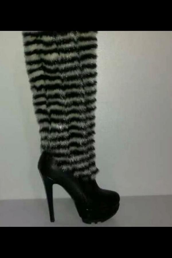 IssaShoes's tweet image. 