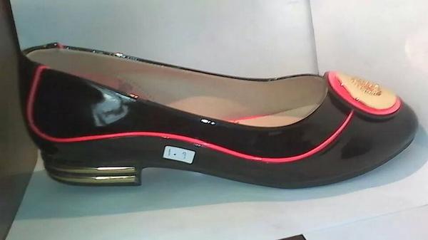 IssaShoes's tweet image. 