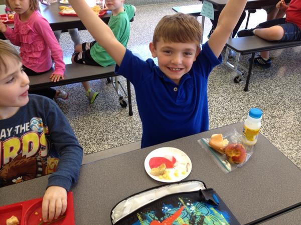 ComoParkSchool's tweet photo. Beets,corn and much more! http://t.co/TjKqBo9cCJ