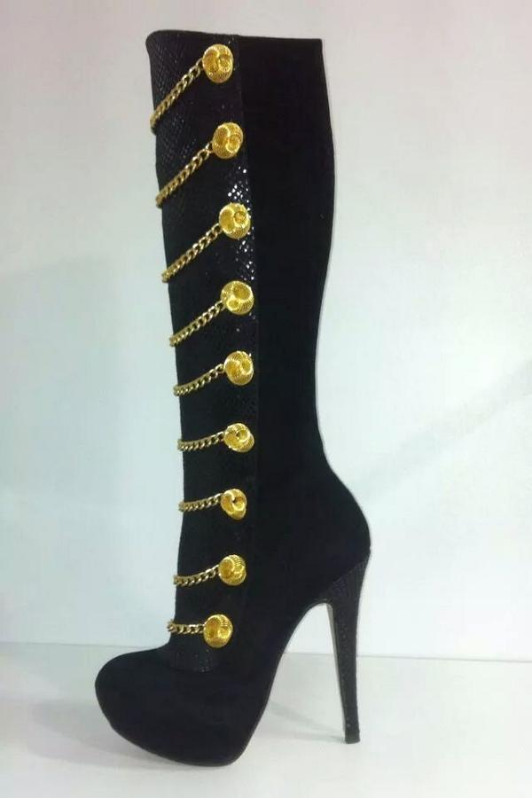 IssaShoes's tweet image. 